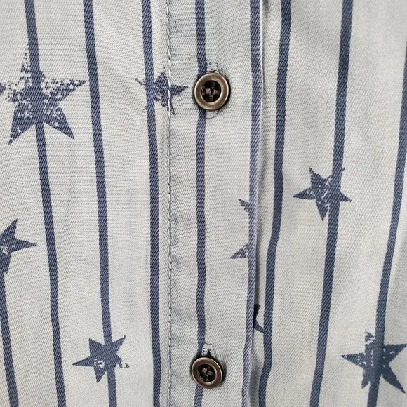 Jane + Delancey Blue Stars & Stripes Short Sleeve Button Down Top Size L - Picture 4 of 8